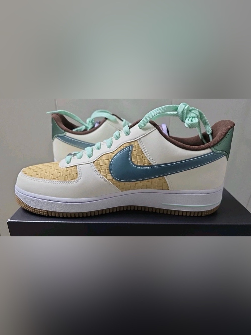 Nike Air Force 1 Retro Men's Shoes - Easter Basket, Size 11